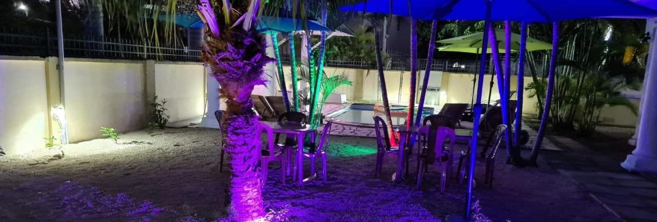 Oasis Tropical Aparthotel Pereybere Beach Exteriör bild